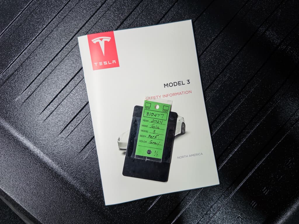 2024 Tesla Model 3 view 22