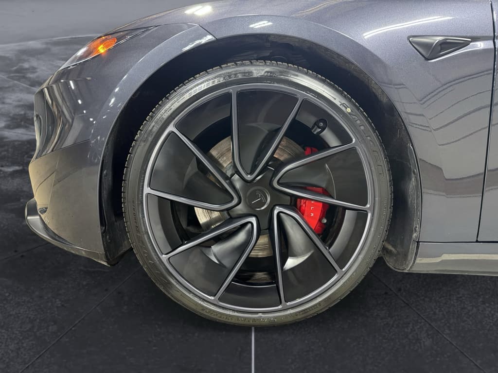 2024 Tesla Model 3 view 30