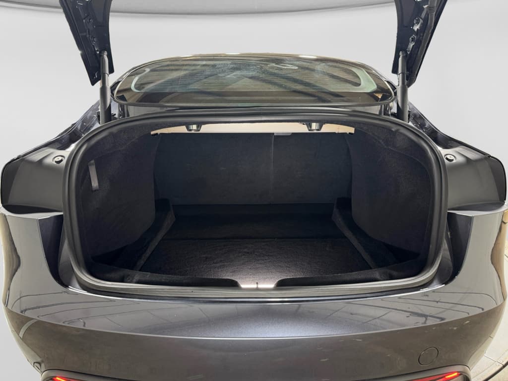 2024 Tesla Model 3 view 26