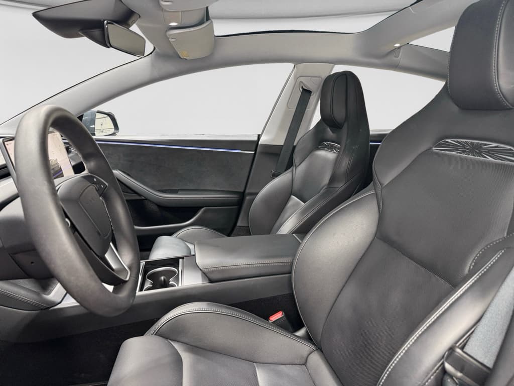 2024 Tesla Model 3 view 16