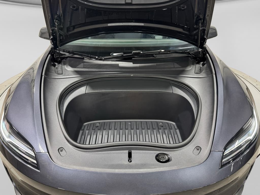 2024 Tesla Model 3 view 24