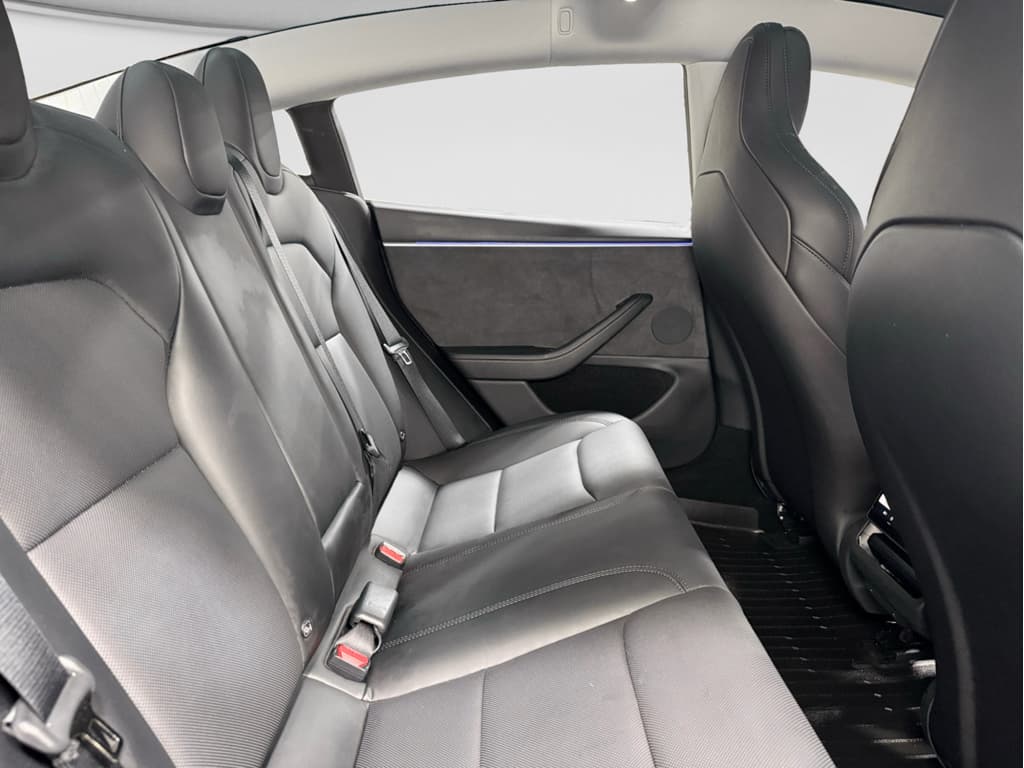 2024 Tesla Model 3 view 21