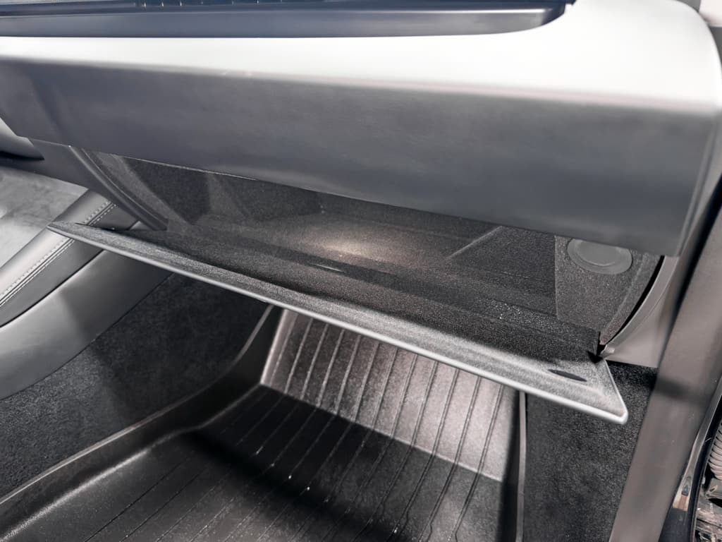 2024 Tesla Model 3 view 19