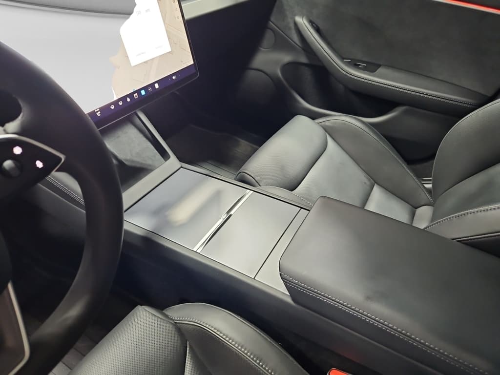 2024 Tesla Model 3 view 18