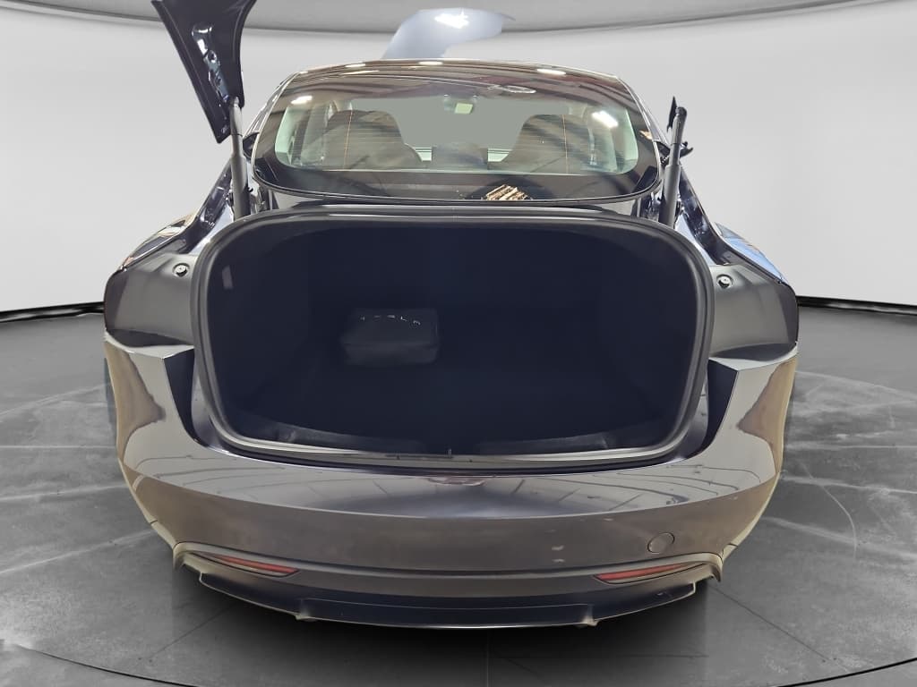 2024 Tesla Model 3 view 25