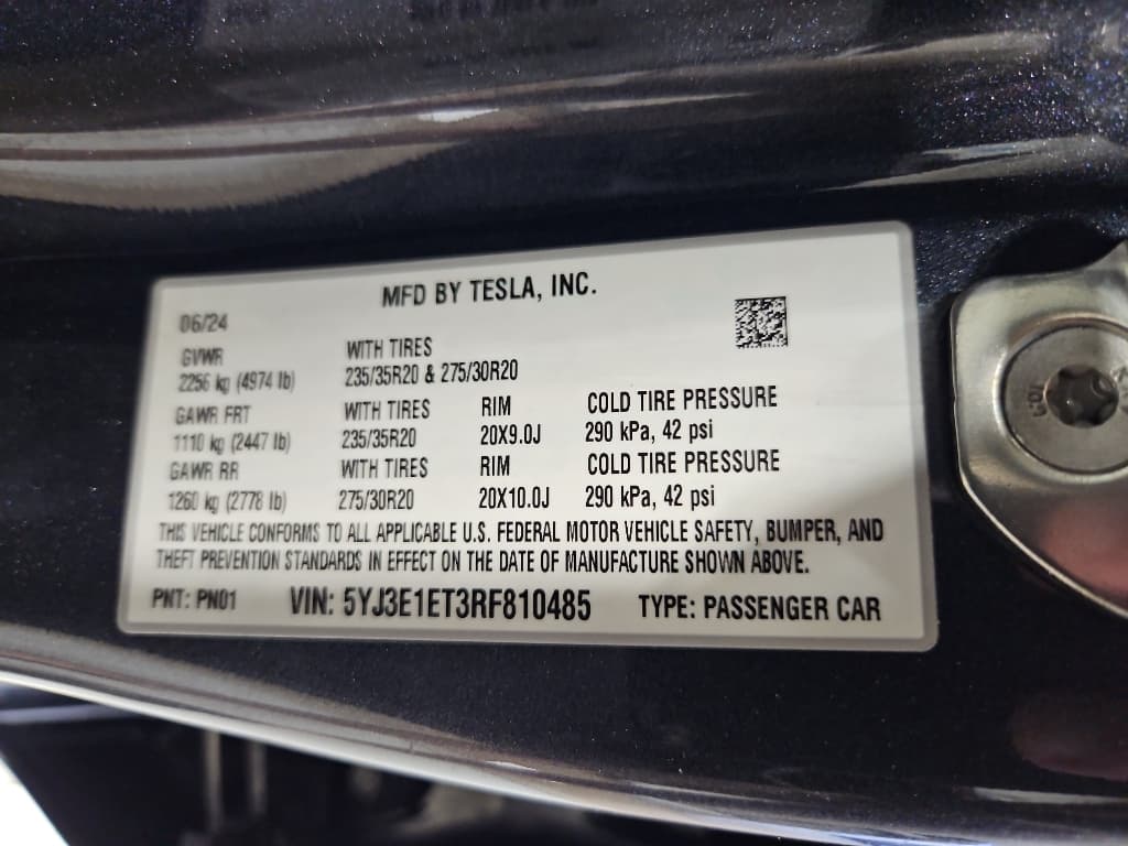2024 Tesla Model 3 view 27