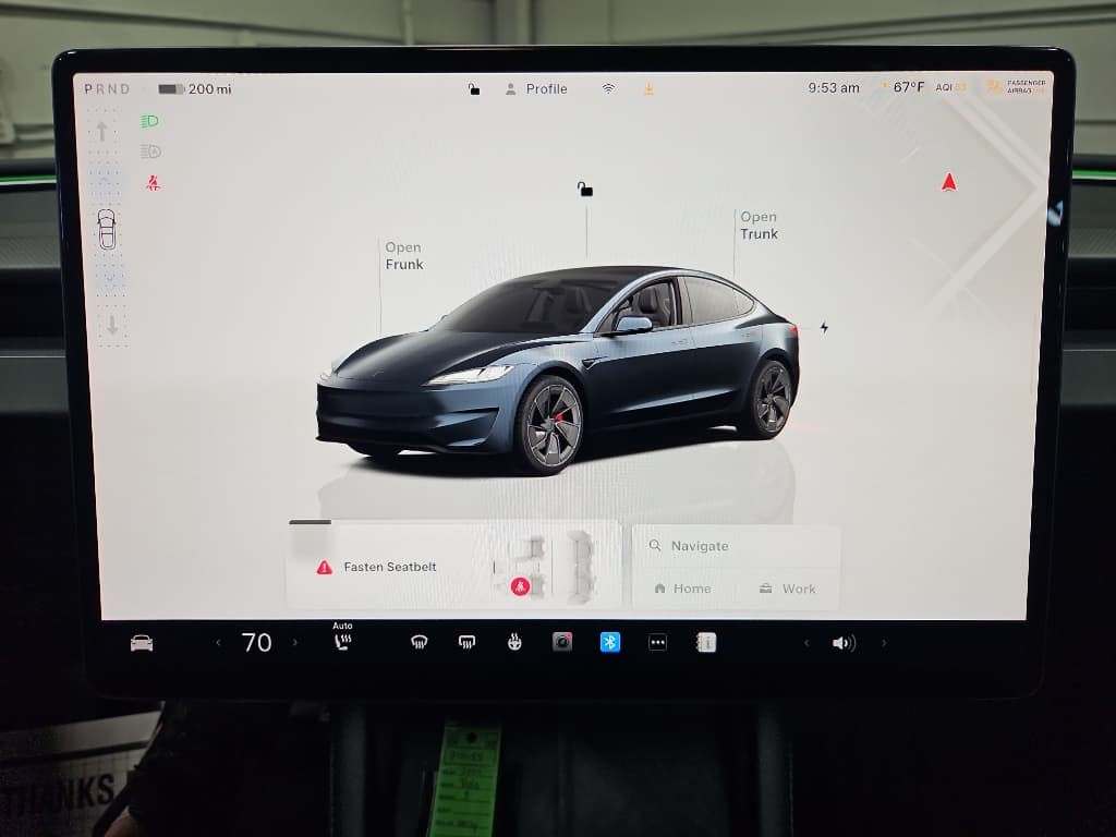 2024 Tesla Model 3 view 9