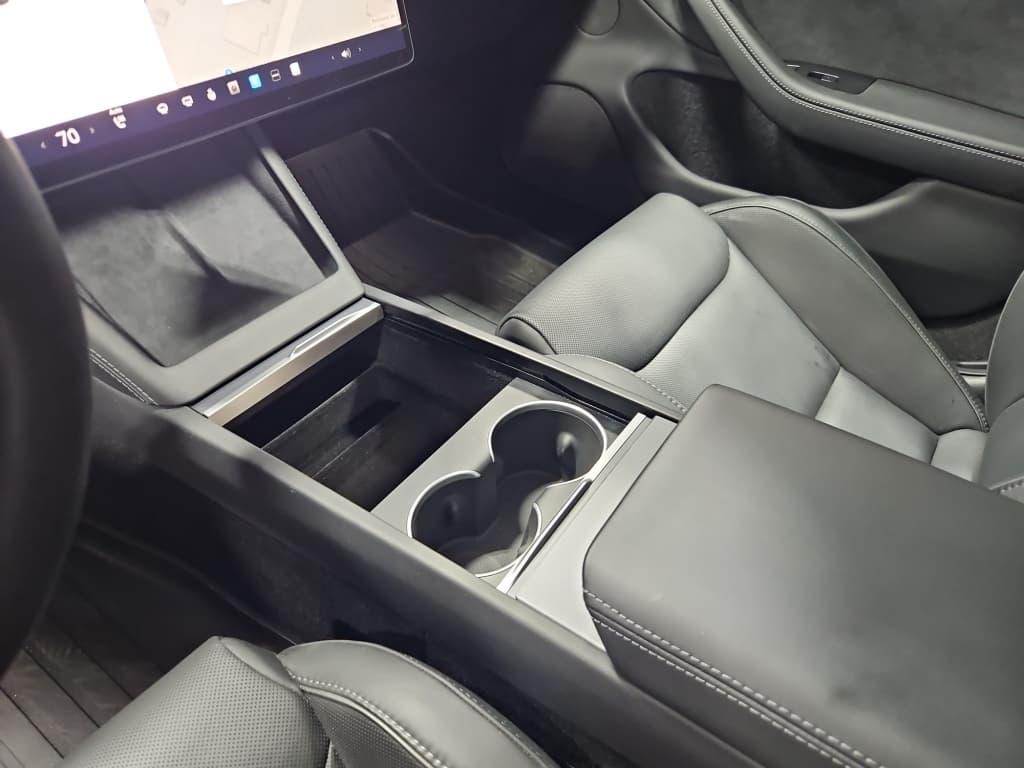 2024 Tesla Model 3 view 19