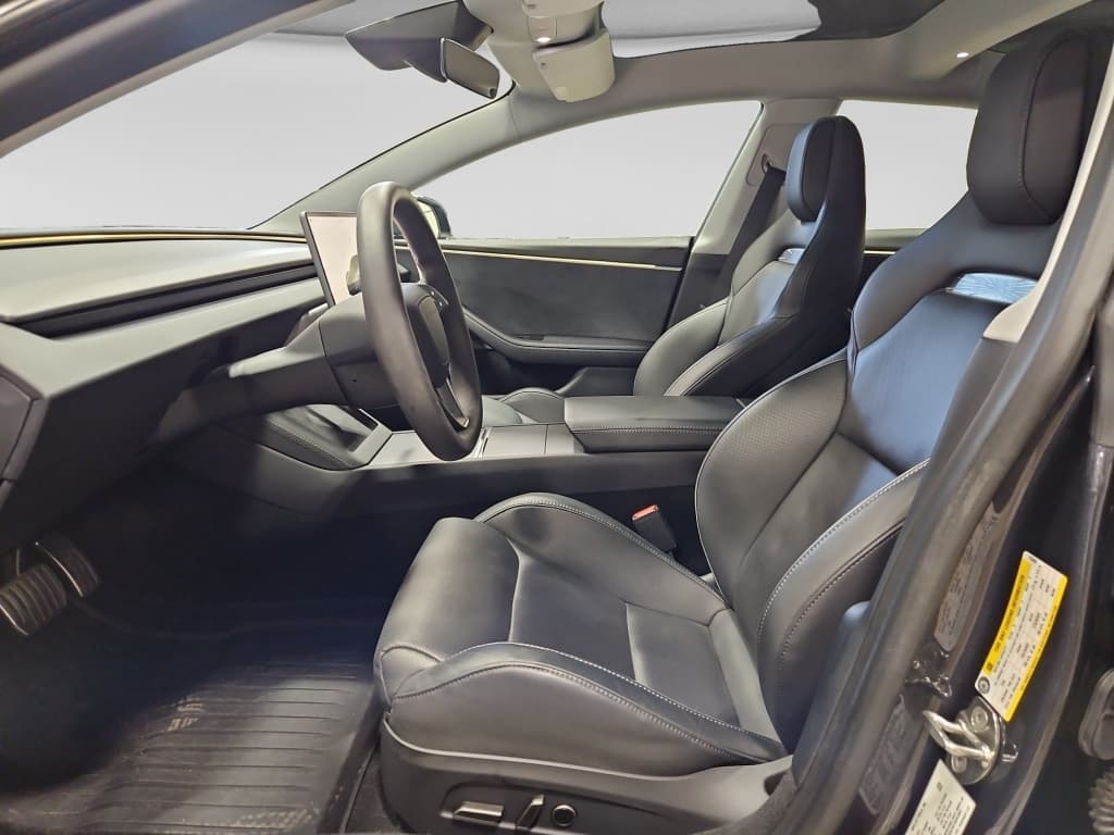 2024 Tesla Model 3 view 16