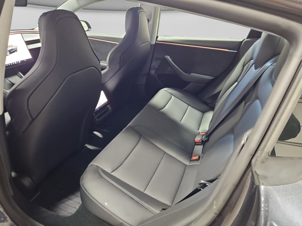 2024 Tesla Model 3 view 21