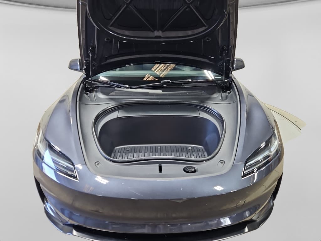 2024 Tesla Model 3 view 24