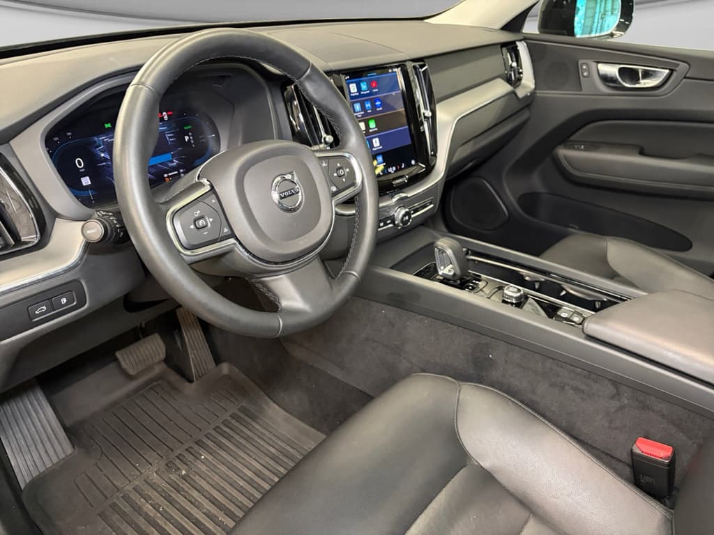 2024 Volvo XC60 view 19