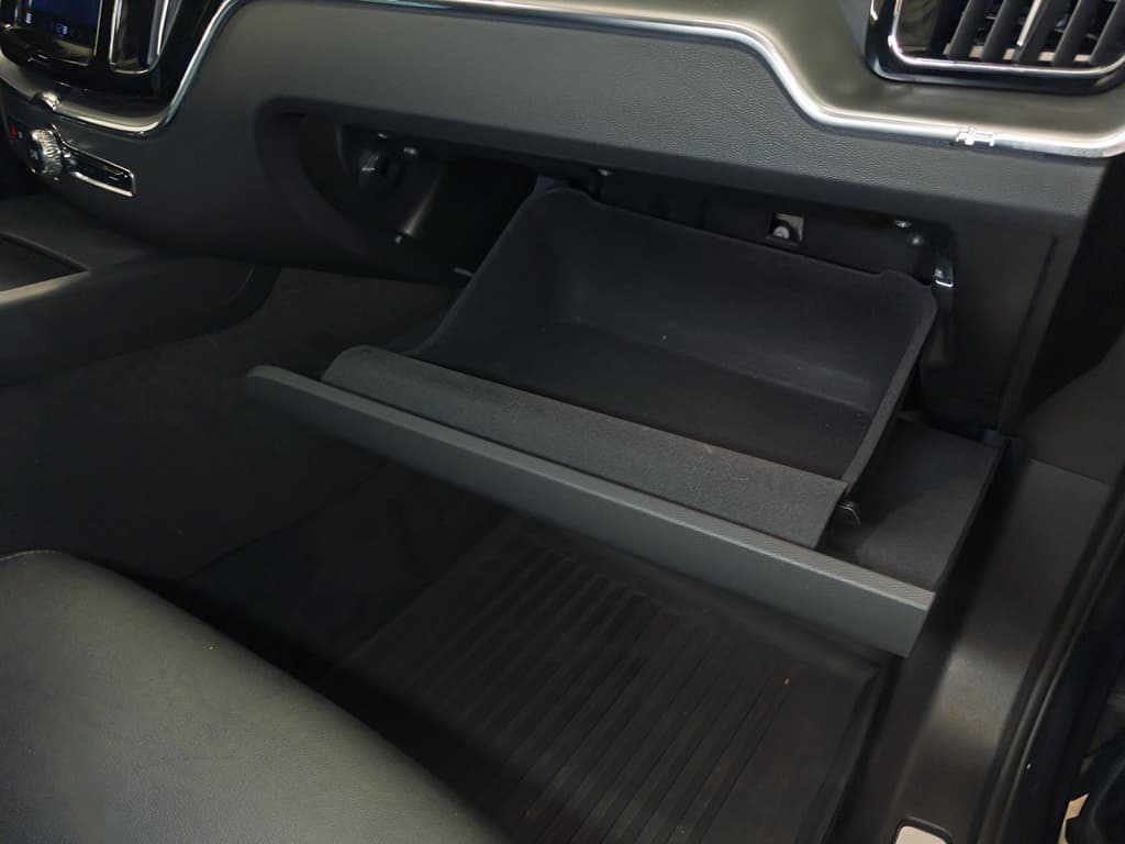 2024 Volvo XC60 view 22