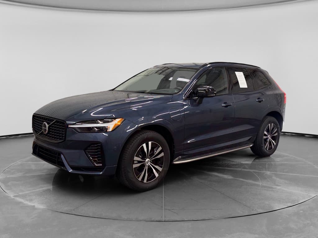 2024 Volvo XC60 view 1