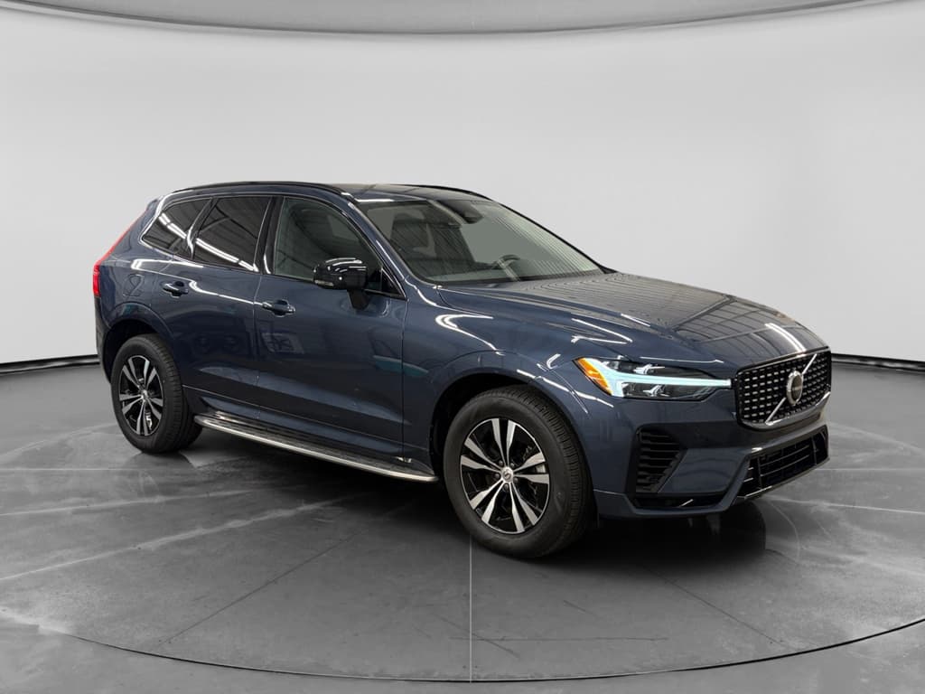 2024 Volvo XC60 view 4