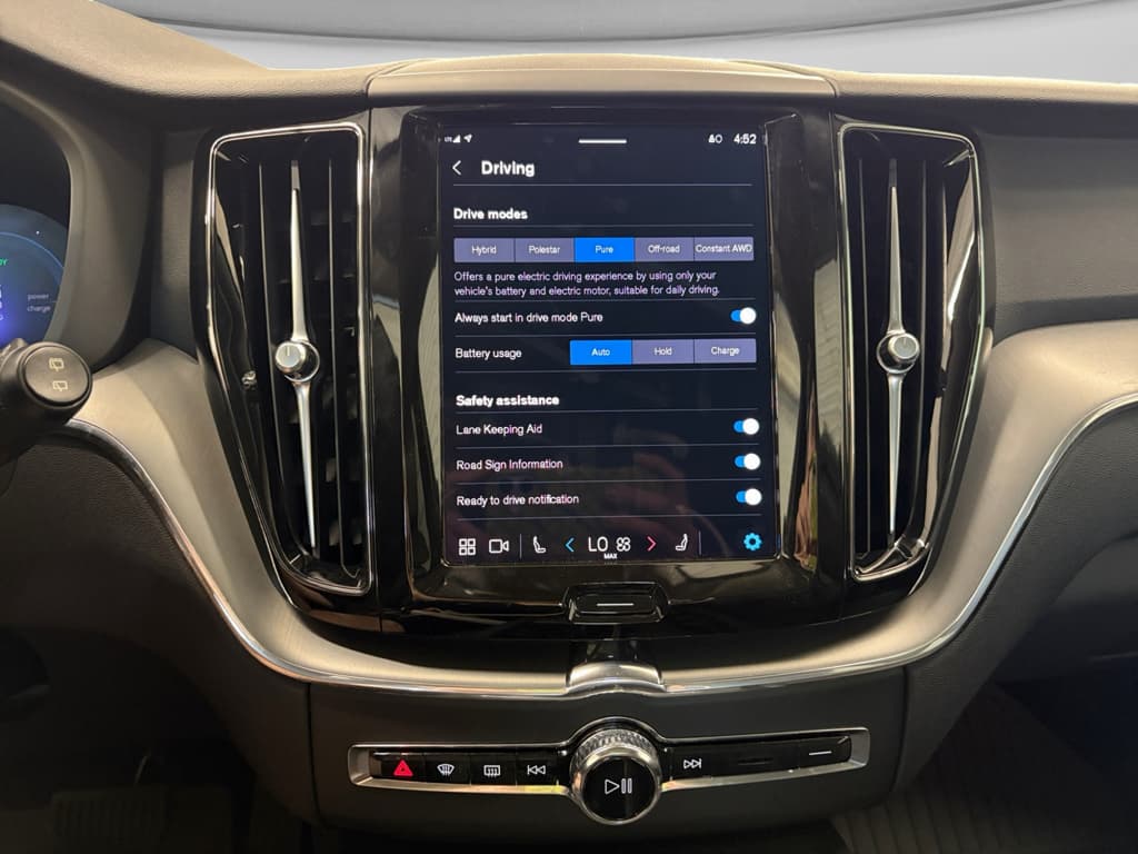 2024 Volvo XC60 view 15