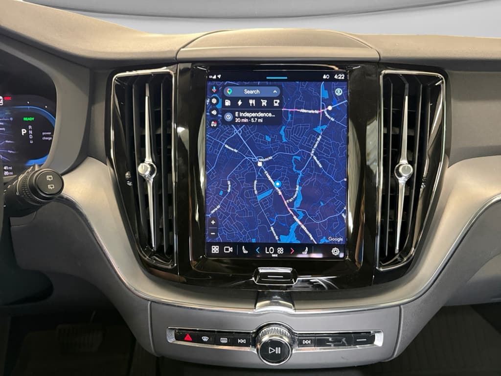2024 Volvo XC60 view 12