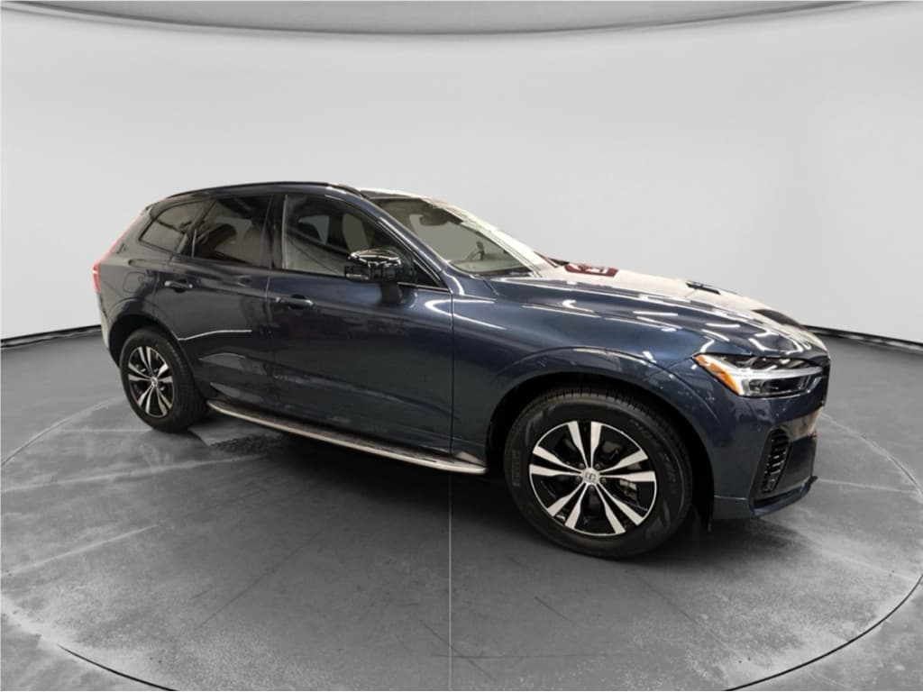 2024 Volvo XC60 view 2