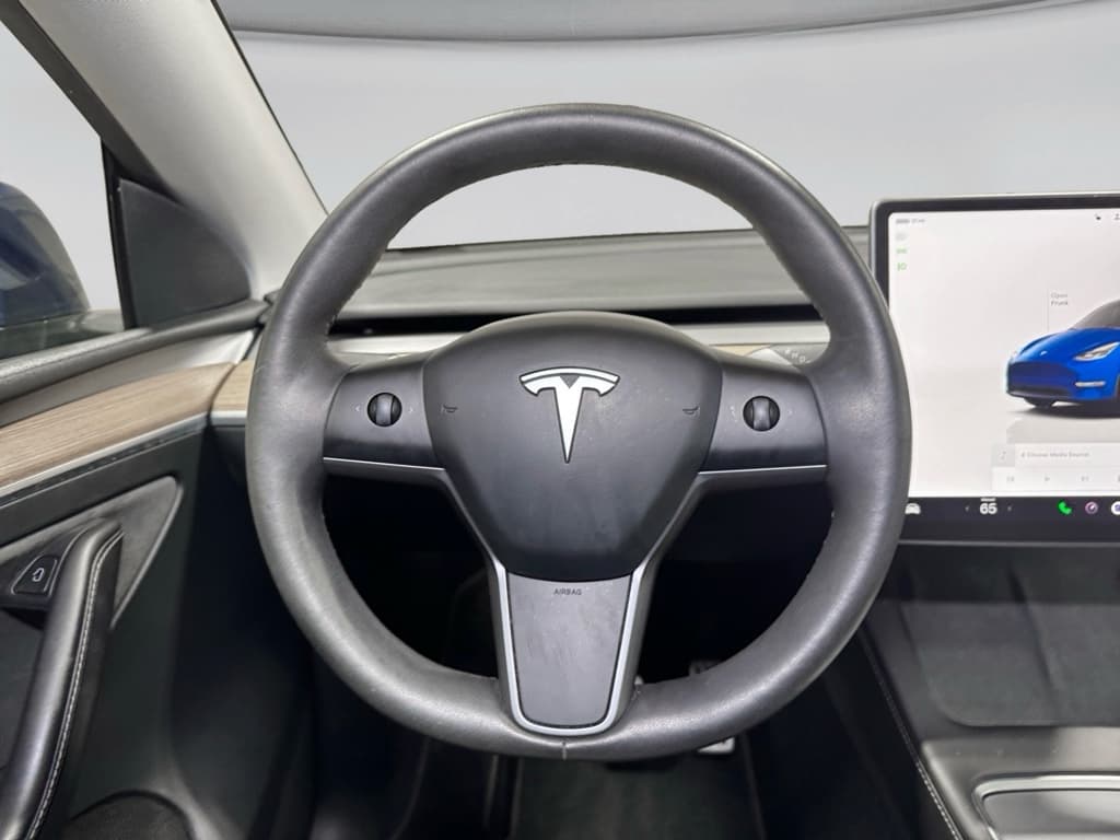 2023 Tesla Model Y view 7