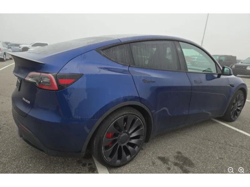 2023 Tesla Model Y view 3