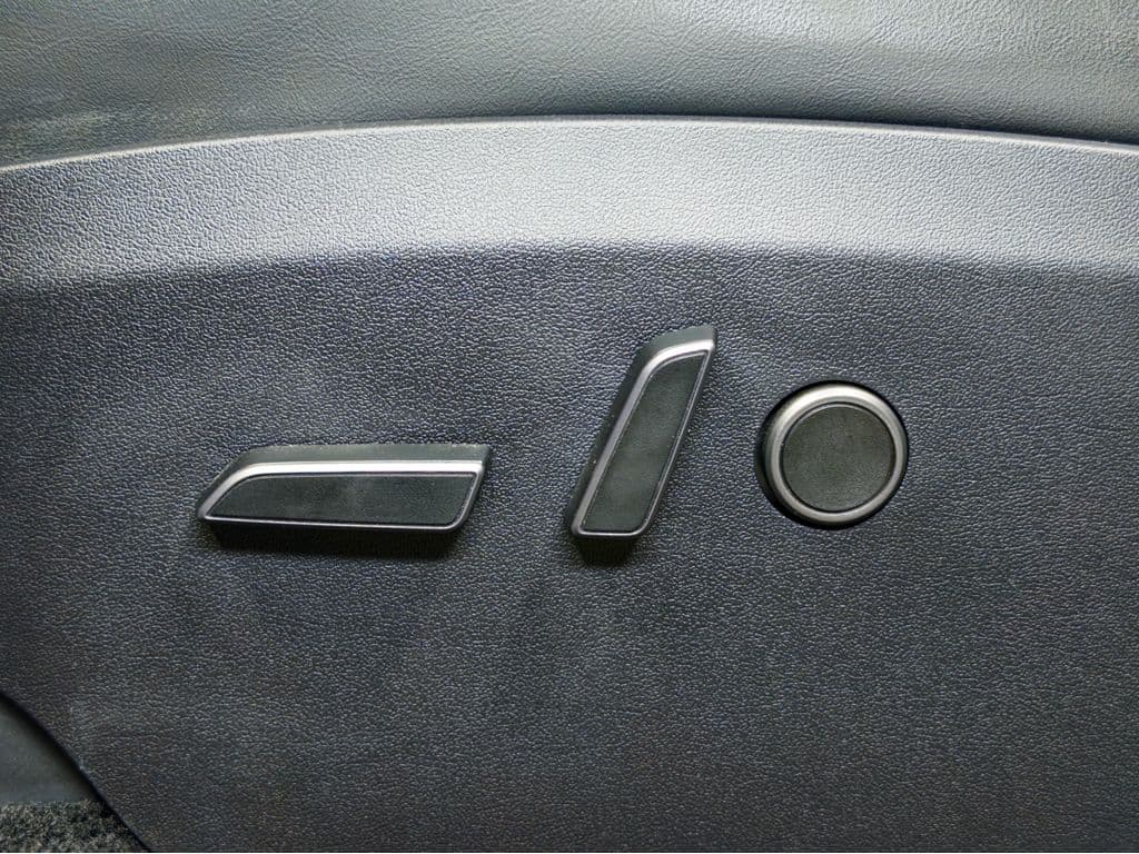 2023 Tesla Model Y view 6