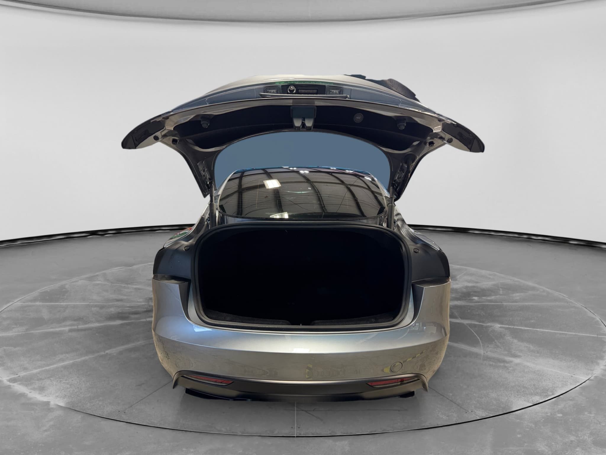 2024 Tesla Model 3 view 26