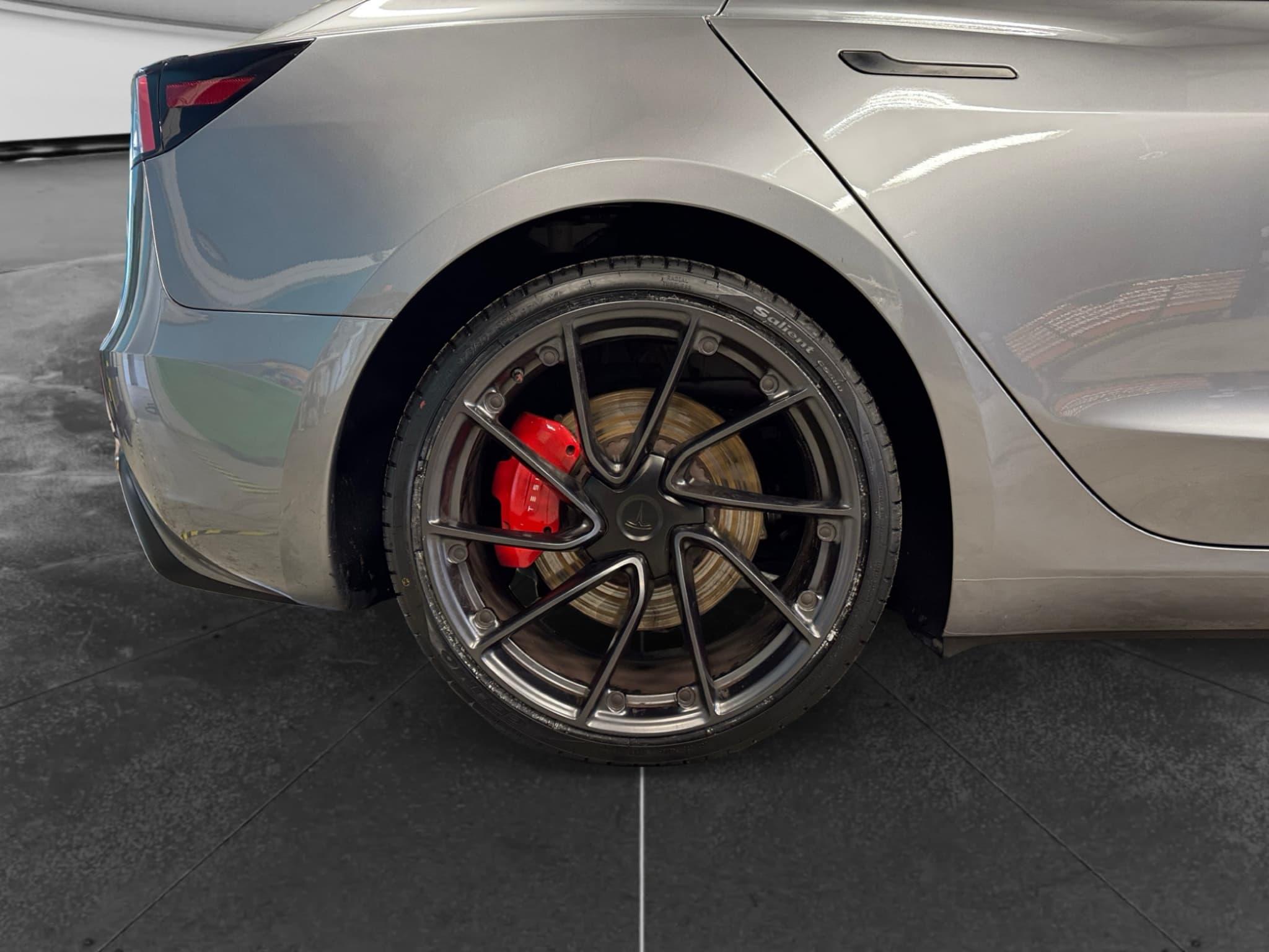 2024 Tesla Model 3 view 36