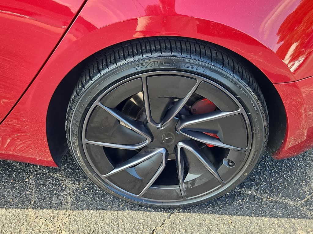2024 Tesla Model 3 view 29
