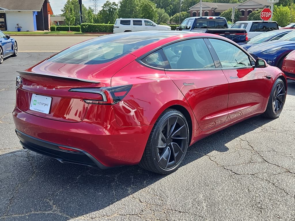 2024 Tesla Model 3 view 3