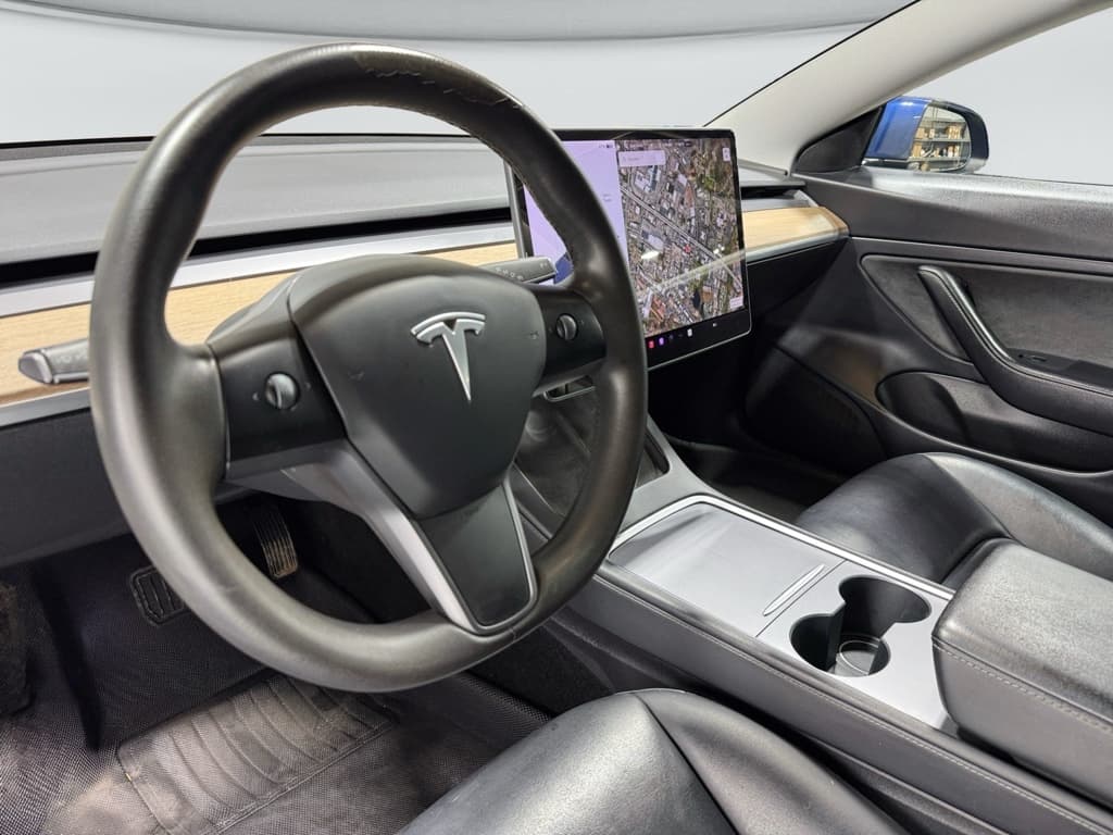2021 Tesla Model 3 view 16