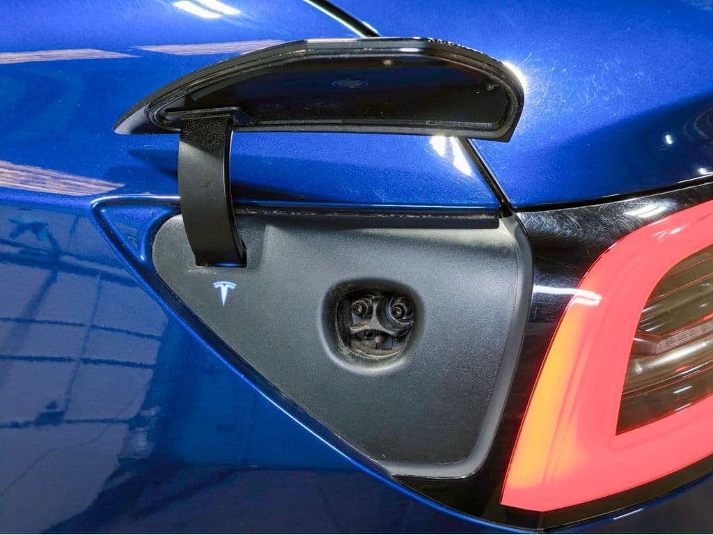 2021 Tesla Model 3 view 5