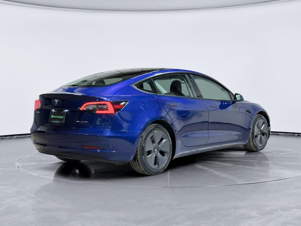 2021 Tesla Model 3 view 4