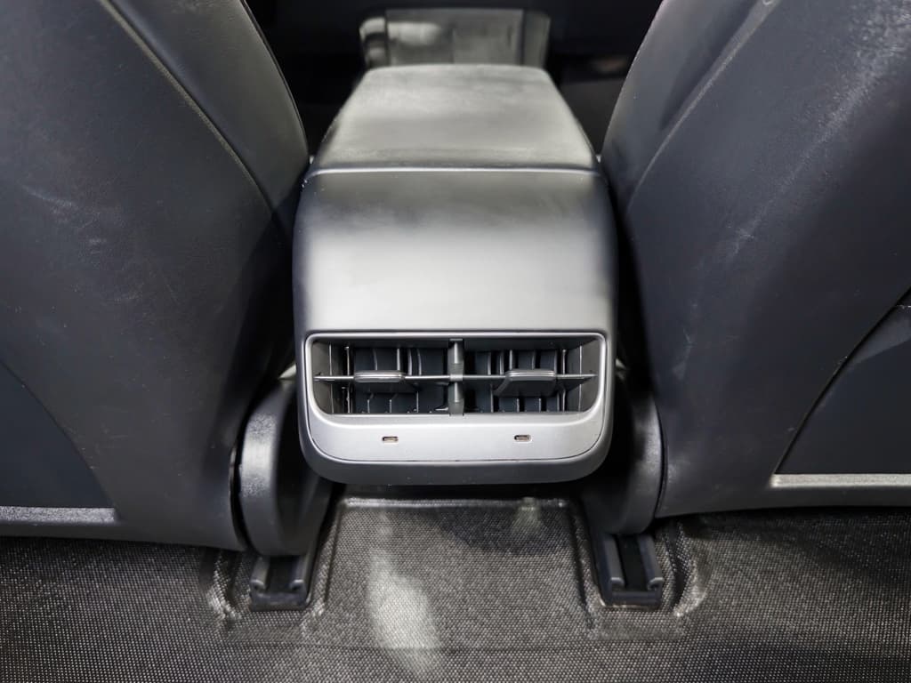 2021 Tesla Model 3 view 19