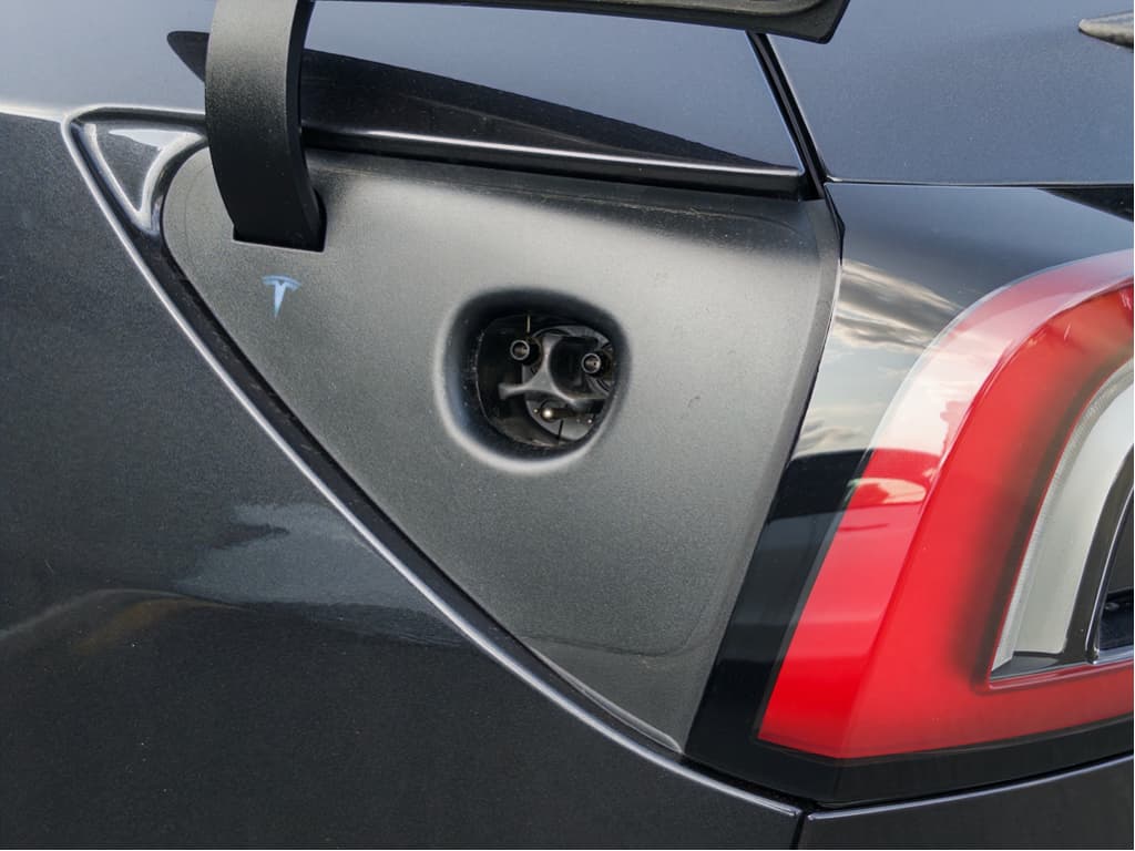 2024 Tesla Model 3 view 5