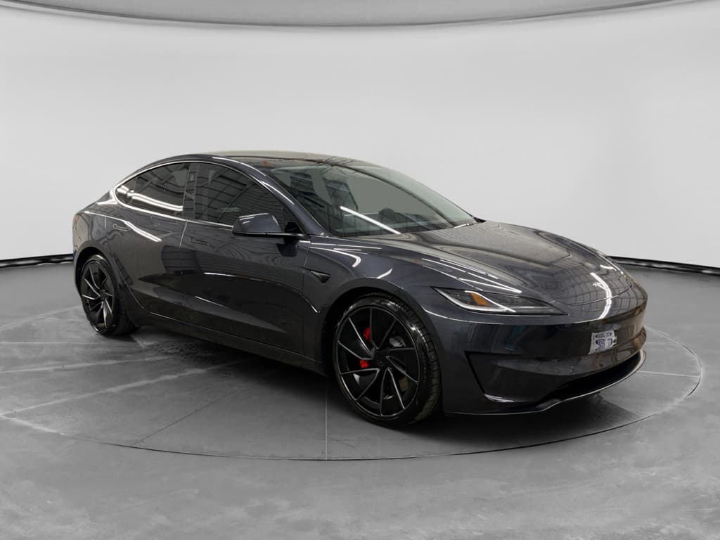 2024 Tesla Model 3 view 4