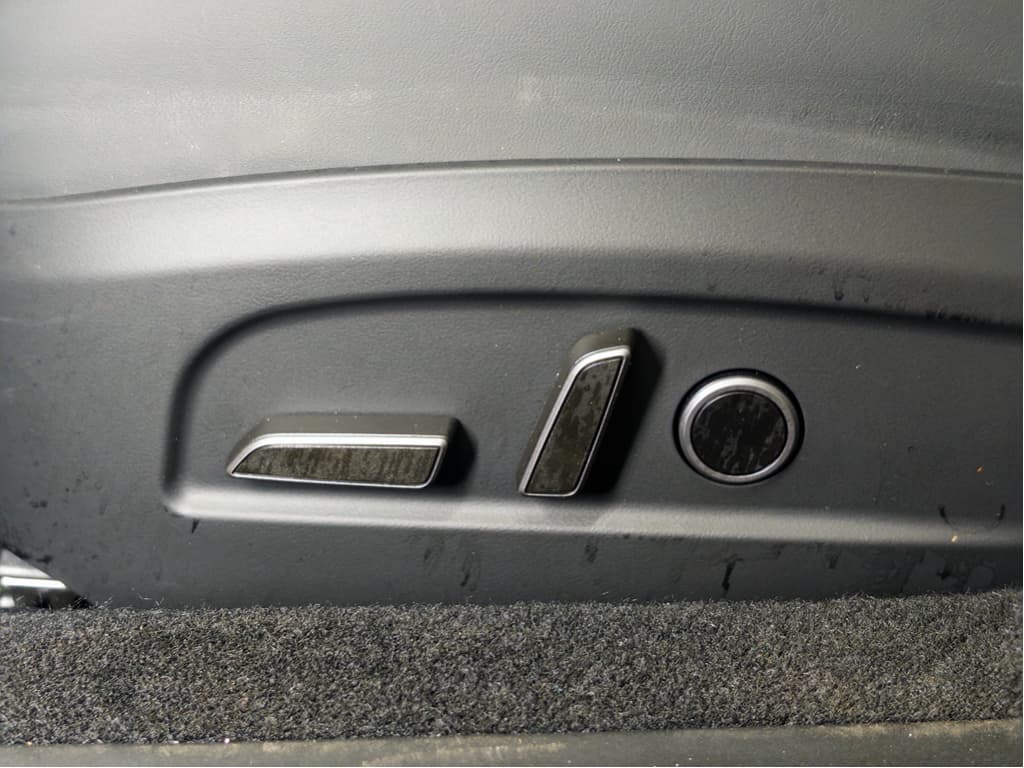 2024 Tesla Model 3 view 6