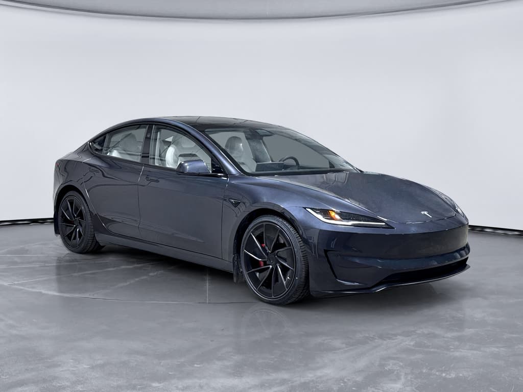 2024 Tesla Model 3 view 4
