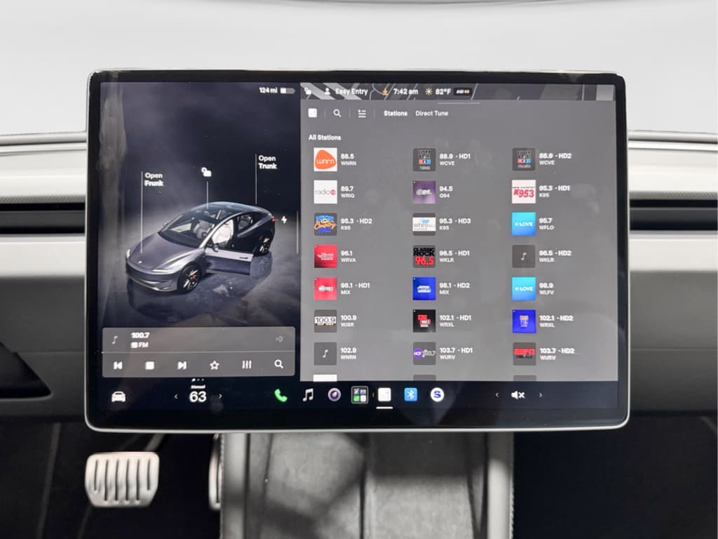 2024 Tesla Model 3 view 10