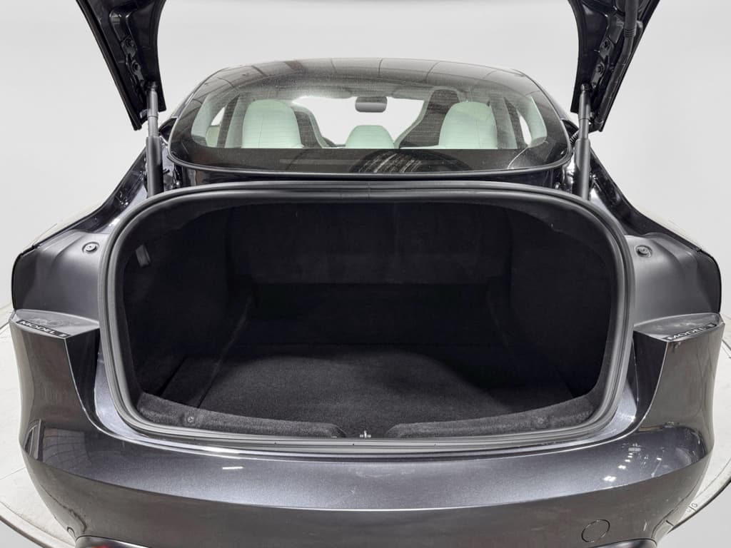2024 Tesla Model 3 view 26