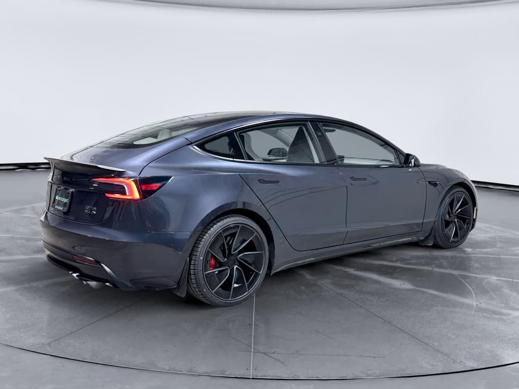 2024 Tesla Model 3 view 3
