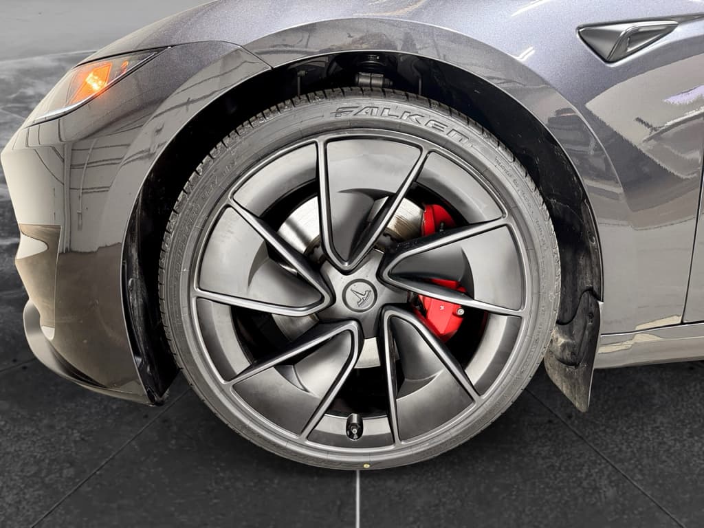 2024 Tesla Model 3 view 30