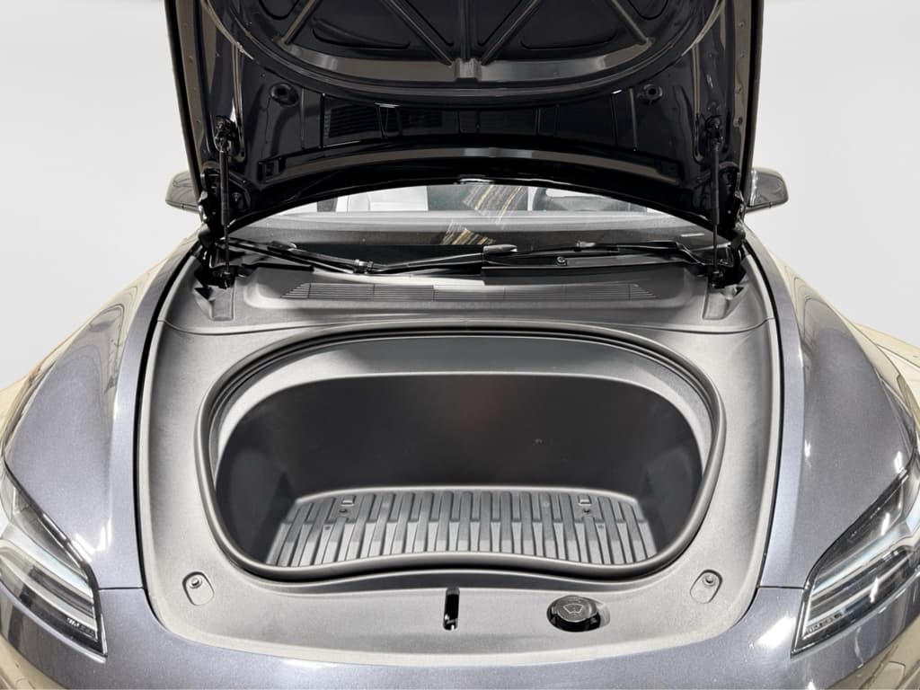 2024 Tesla Model 3 view 24