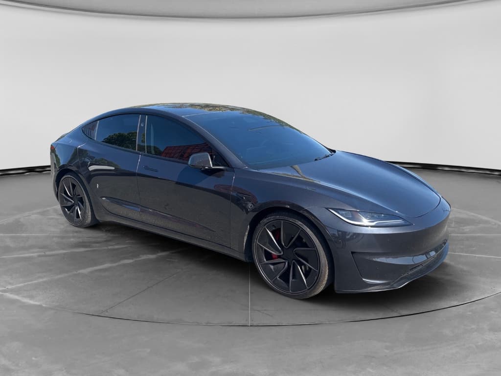 2024 Tesla Model 3 view 3