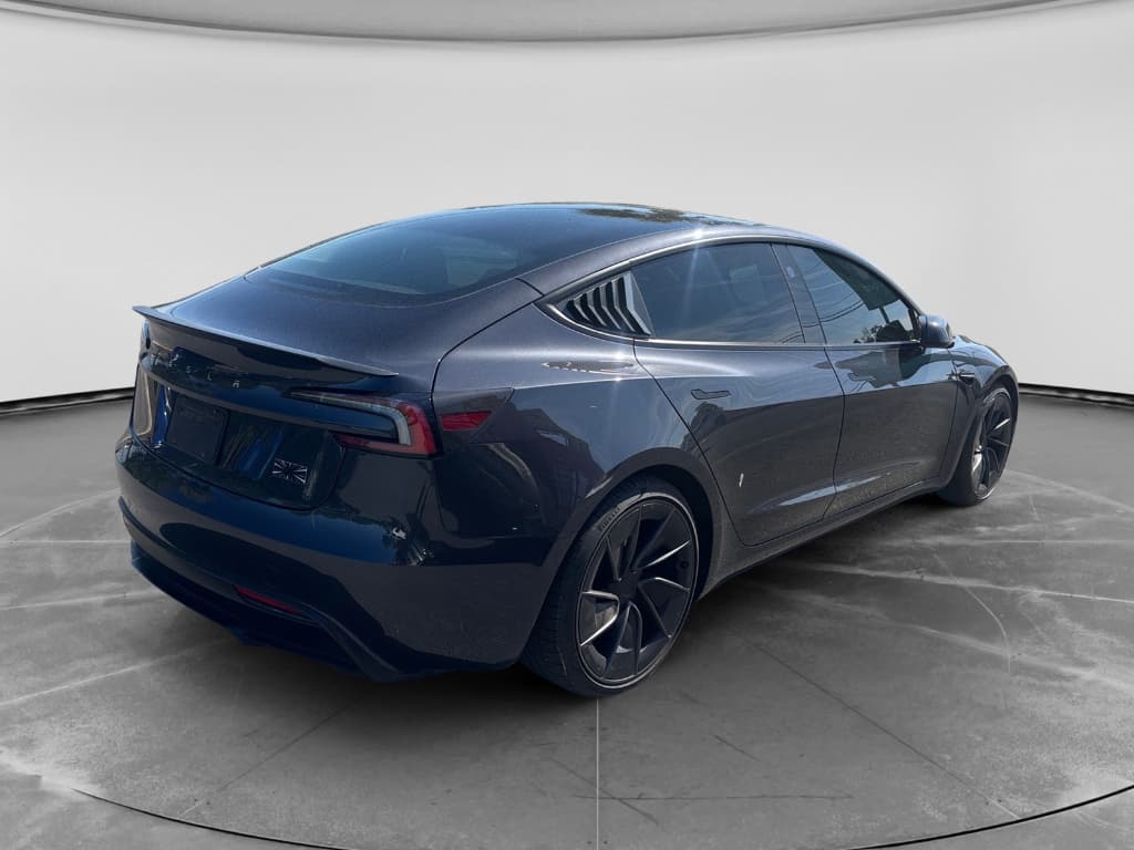 2024 Tesla Model 3 view 4