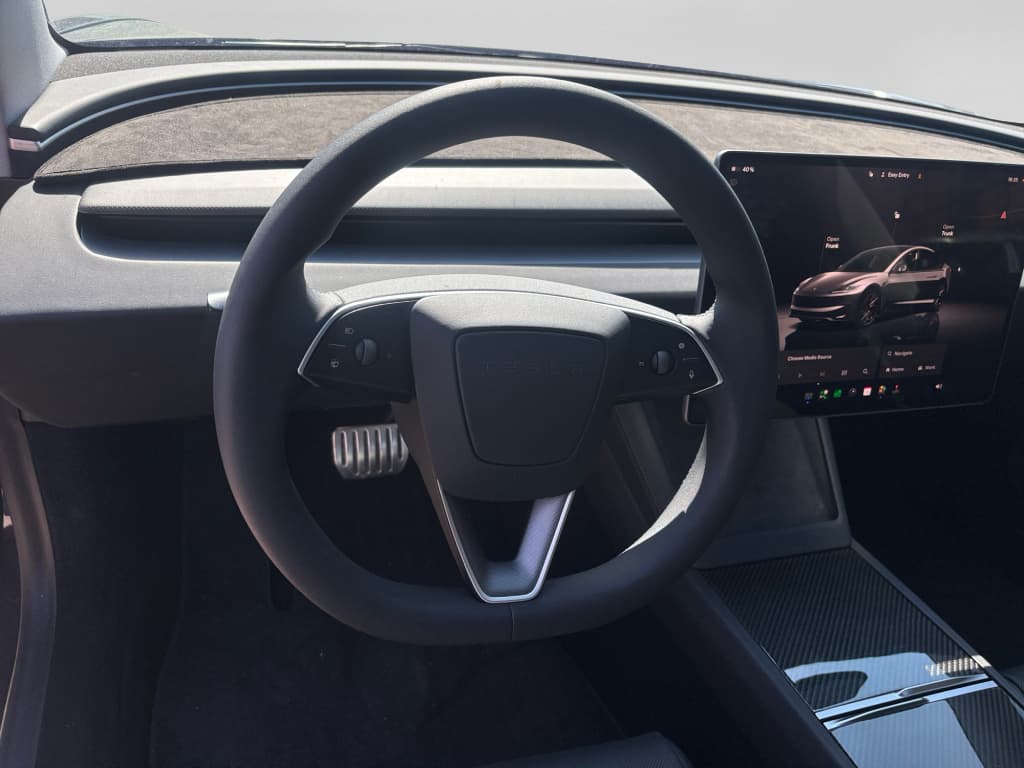 2024 Tesla Model 3 view 5