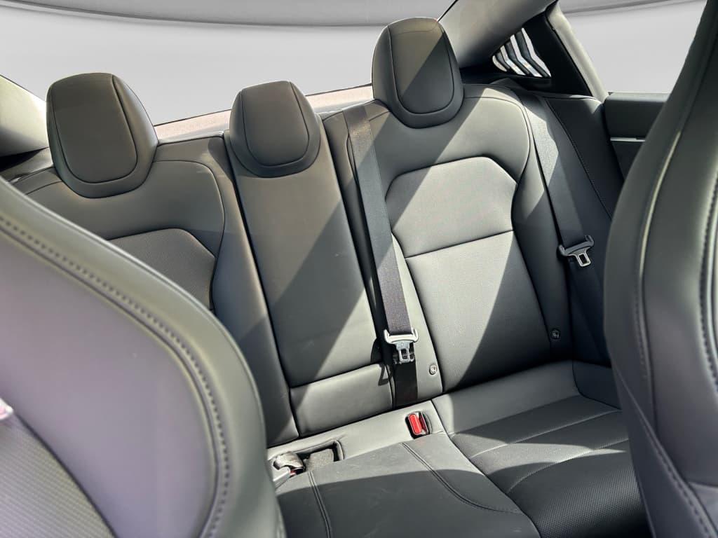2024 Tesla Model 3 view 8
