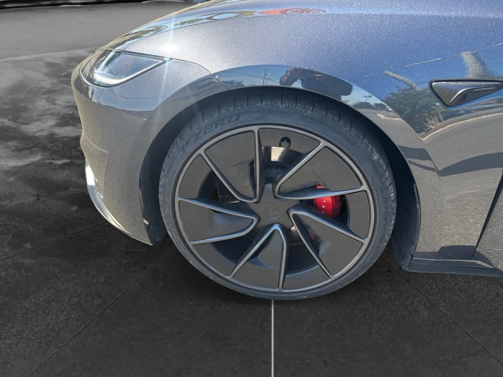 2024 Tesla Model 3 view 13