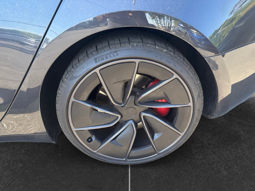 2024 Tesla Model 3 view 14