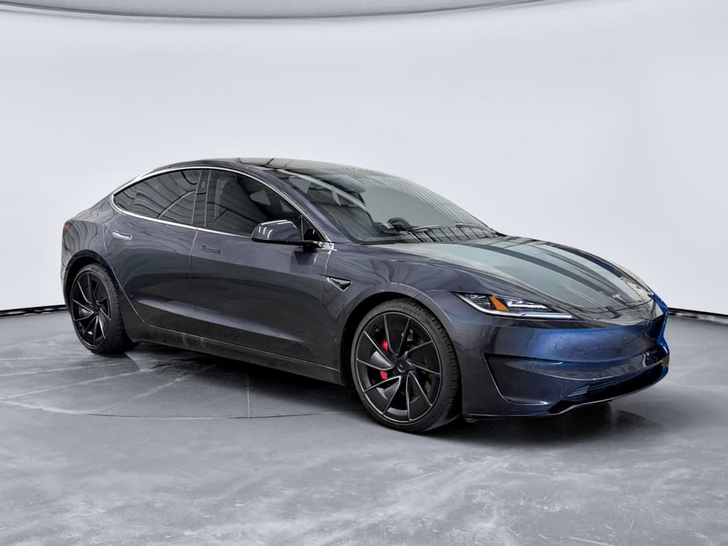 2024 Tesla Model 3 view 4