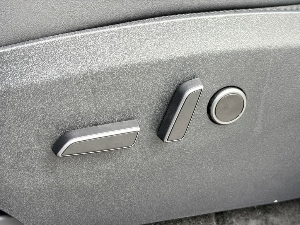 2023 Tesla Model Y view 7